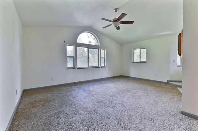 3090 Horseshoe Bend Rd, Somerset, CA 95684
