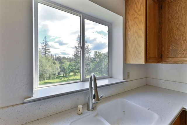 3090 Horseshoe Bend Rd, Somerset, CA 95684