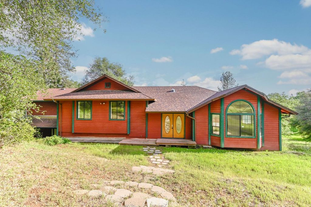 3090 Horseshoe Bend Rd, Somerset, CA 95684