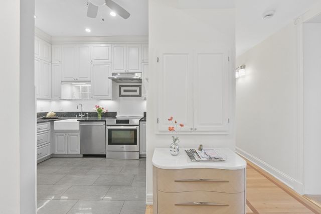 160 Commonwealth Avenue 414, Boston, MA 02116