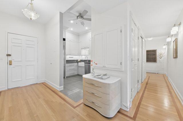 160 Commonwealth Avenue 414, Boston, MA 02116