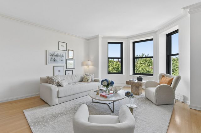 160 Commonwealth Avenue 414, Boston, MA 02116