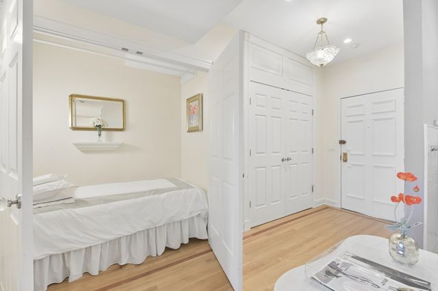 160 Commonwealth Avenue 414, Boston, MA 02116
