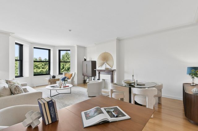 160 Commonwealth Avenue 414, Boston, MA 02116