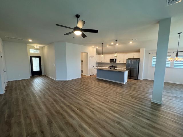1136 Olympic LN, Kyle, TX 78640