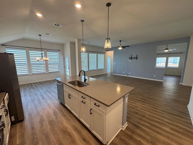 1136 Olympic LN, Kyle, TX 78640