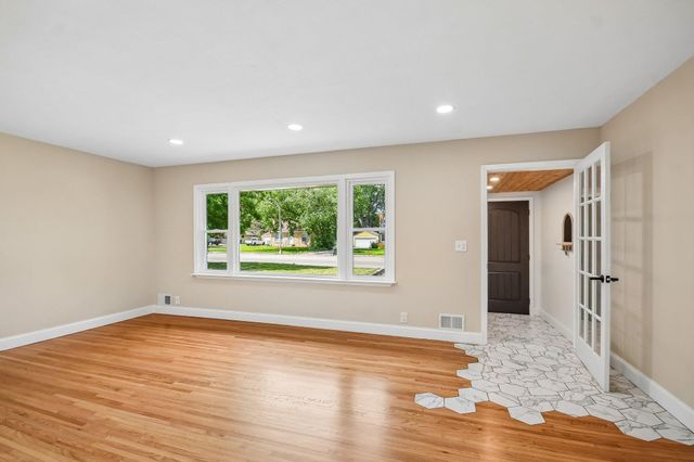 6927 Nicollet Avenue, Richfield, MN 55423