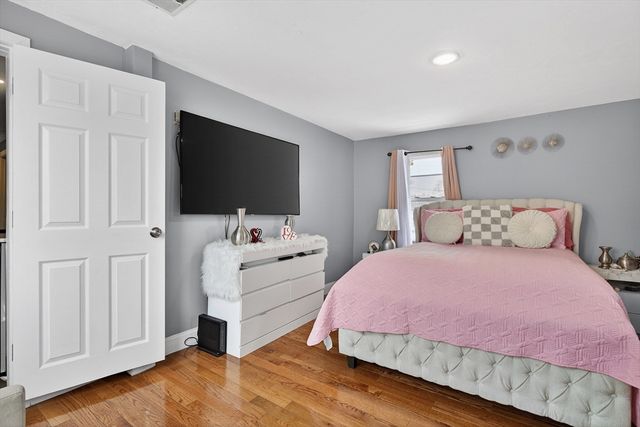 28 Clinton St, Brockton, MA 02302