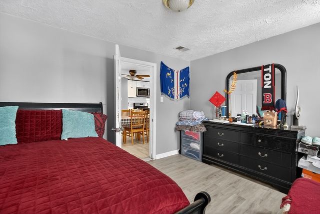 28 Clinton St, Brockton, MA 02302