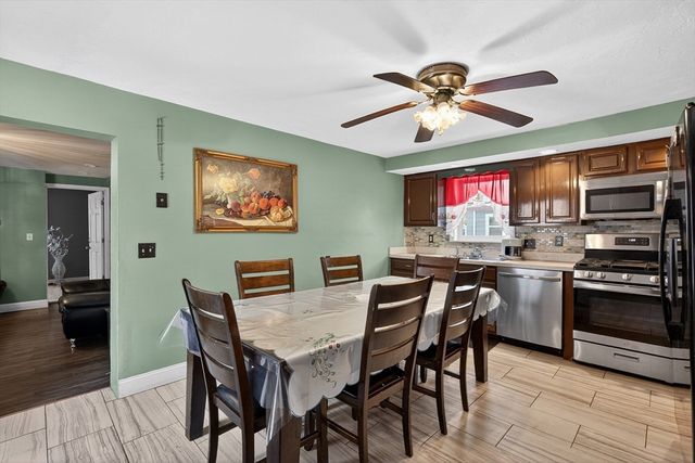 28 Clinton St, Brockton, MA 02302