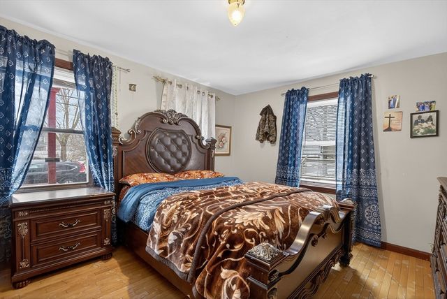 28 Clinton St, Brockton, MA 02302