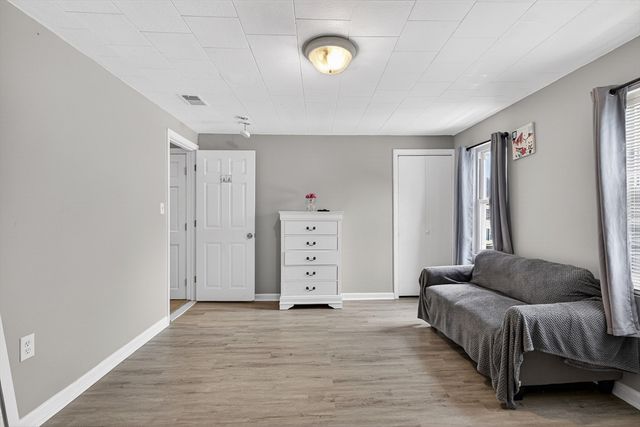 28 Clinton St, Brockton, MA 02302