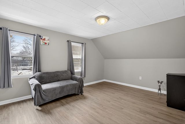 28 Clinton St, Brockton, MA 02302