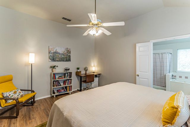 2521 Fairmont Drive, Grand Prairie, TX 75052