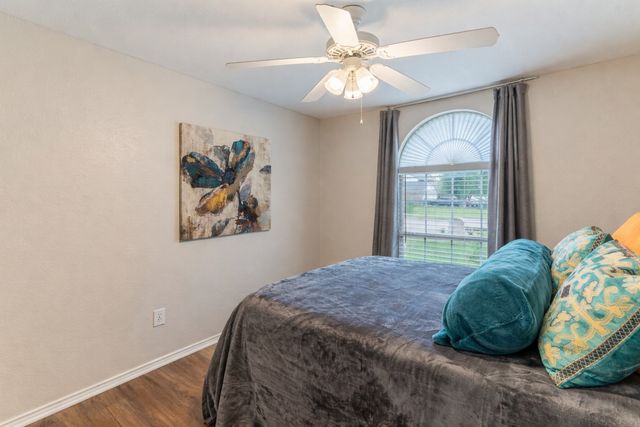 2521 Fairmont Drive, Grand Prairie, TX 75052