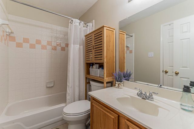 2521 Fairmont Drive, Grand Prairie, TX 75052