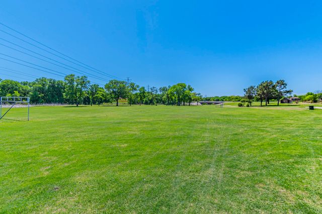 2521 Fairmont Drive, Grand Prairie, TX 75052