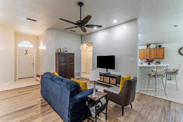 2521 Fairmont Drive, Grand Prairie, TX 75052