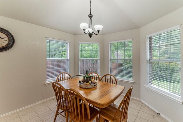 2521 Fairmont Drive, Grand Prairie, TX 75052