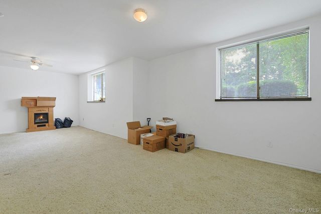 25 College Avenue 111, Nanuet, NY 10954