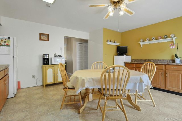 25 College Avenue 111, Nanuet, NY 10954