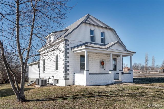 701 S 2nd Street, Owensville, MO 65066