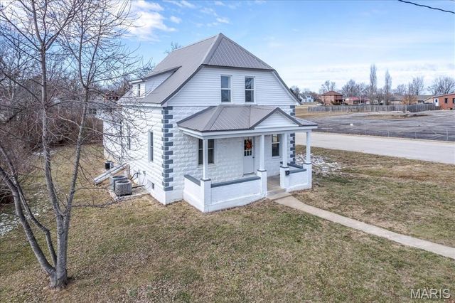 701 S 2nd Street, Owensville, MO 65066
