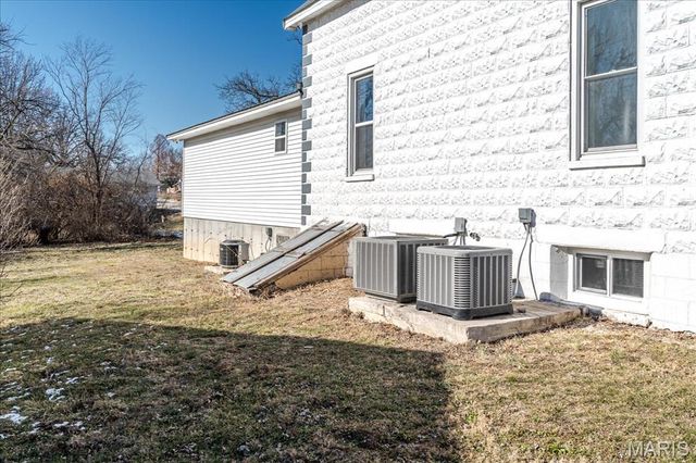 701 S 2nd Street, Owensville, MO 65066