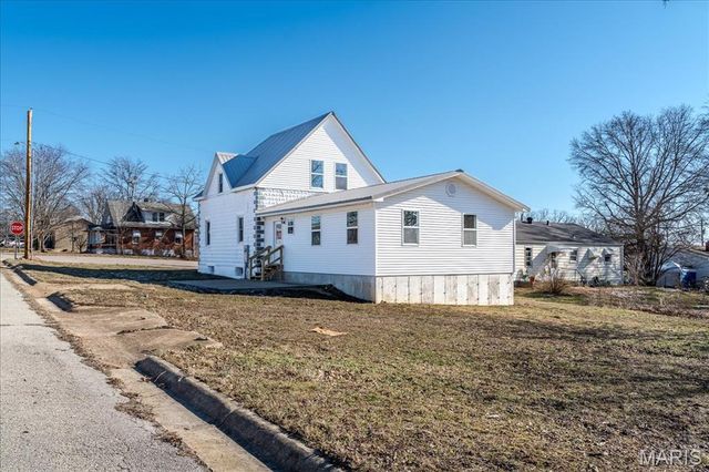 701 S 2nd Street, Owensville, MO 65066