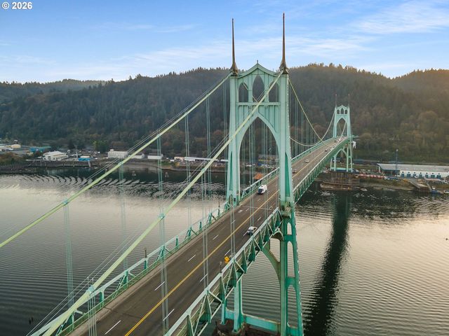 9945 N LOMBARD St, Portland, OR 97203