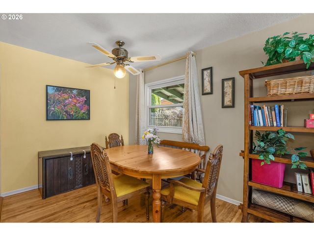 9945 N LOMBARD St, Portland, OR 97203