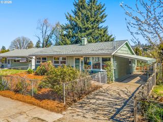 9945 N LOMBARD St, Portland, OR 97203