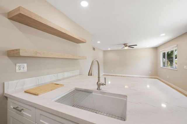 46869 Highway 74 1, Palm Desert, CA 92260