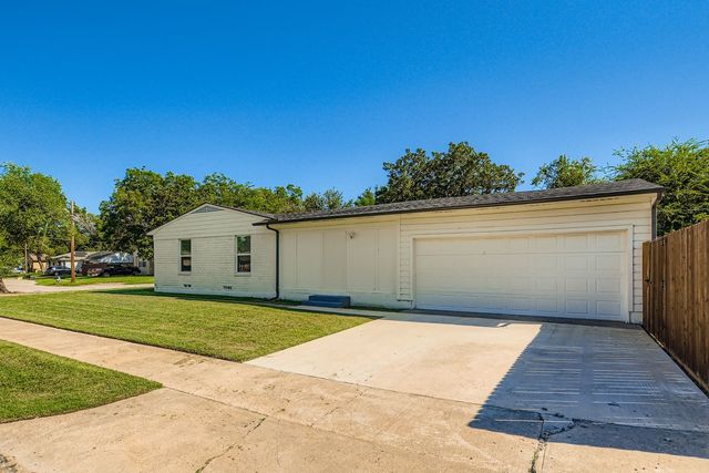 1601 Rindie Street, Irving, TX 75060