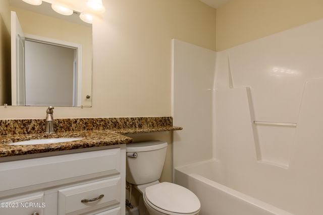 202 Clover Court, Aberdeen, NC 28315