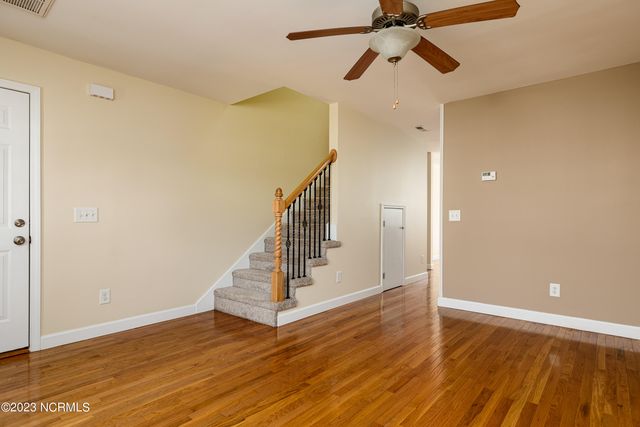 202 Clover Court, Aberdeen, NC 28315