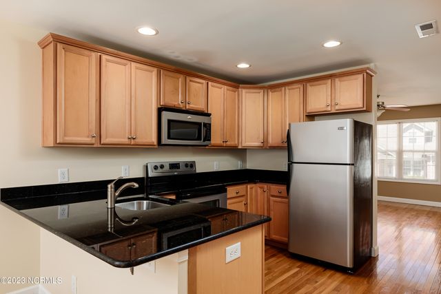 202 Clover Court, Aberdeen, NC 28315