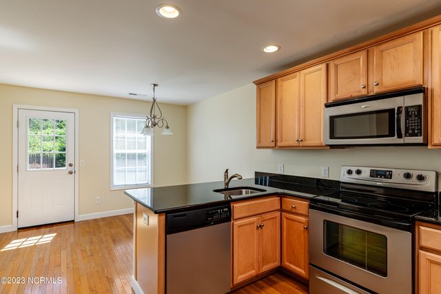 202 Clover Court, Aberdeen, NC 28315