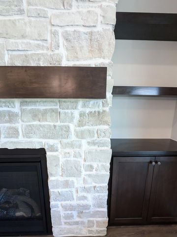 336 W Boxthorn Dr, Andover, KS 67002