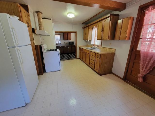 724 Hazel Street, Excelsior Springs, MO 64024