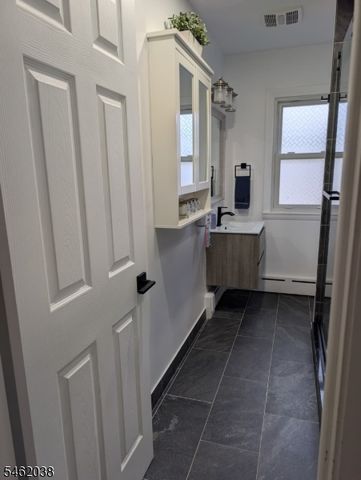27 George St, Rockaway Boro, NJ 07866