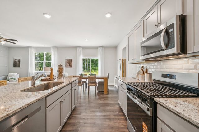 533 SUMMERCREST AVE, Waynesboro, VA 22980