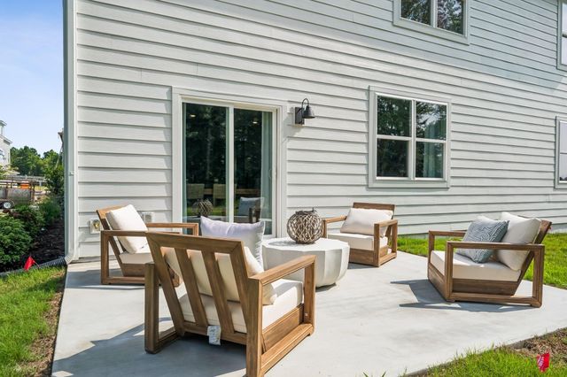 533 SUMMERCREST AVE, Waynesboro, VA 22980