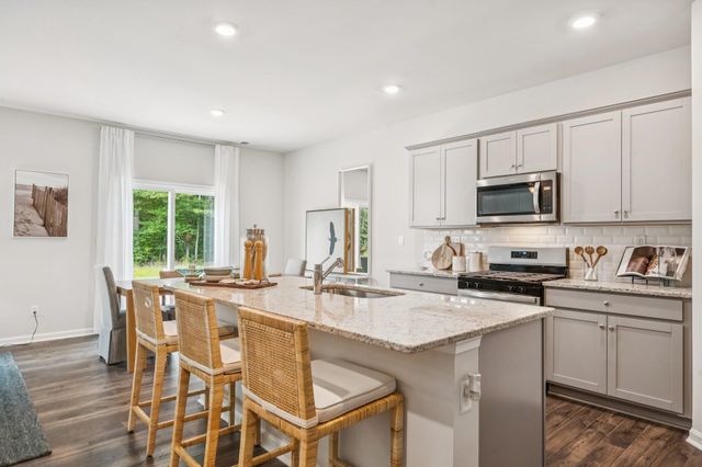 533 SUMMERCREST AVE, Waynesboro, VA 22980