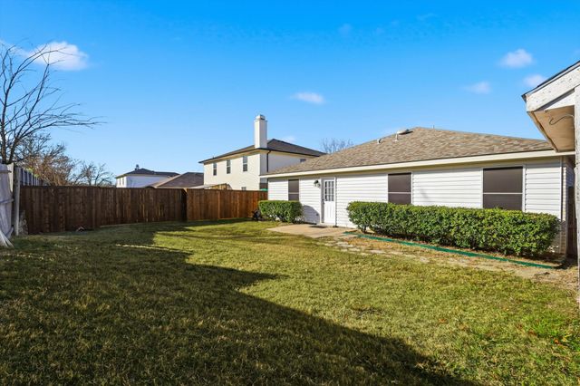 8405 Seven Oaks Lane, Denton, TX 76210