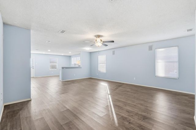 8405 Seven Oaks Lane, Denton, TX 76210