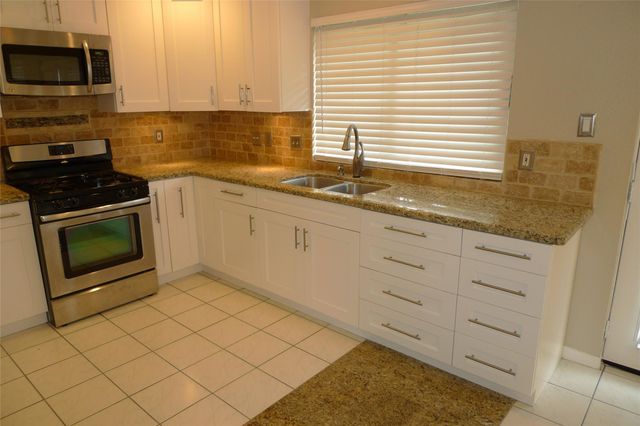 15406 Ensenada Drive, Houston, TX 77083