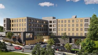 333 Warner Avenue 105, Roslyn, NY 11576