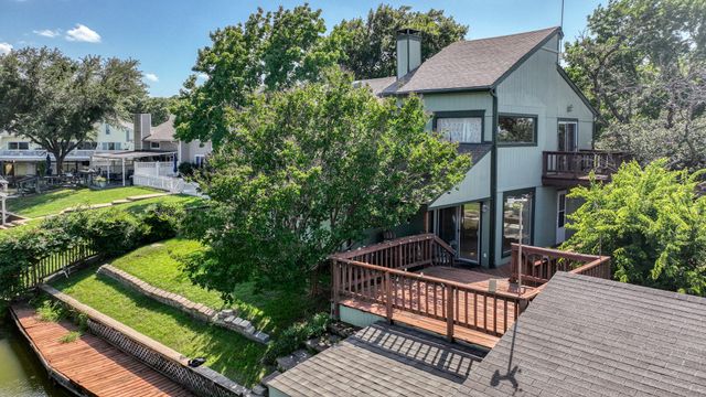 696 Harbor Drive N, Azle, TX 76020