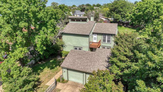 696 Harbor Drive N, Azle, TX 76020